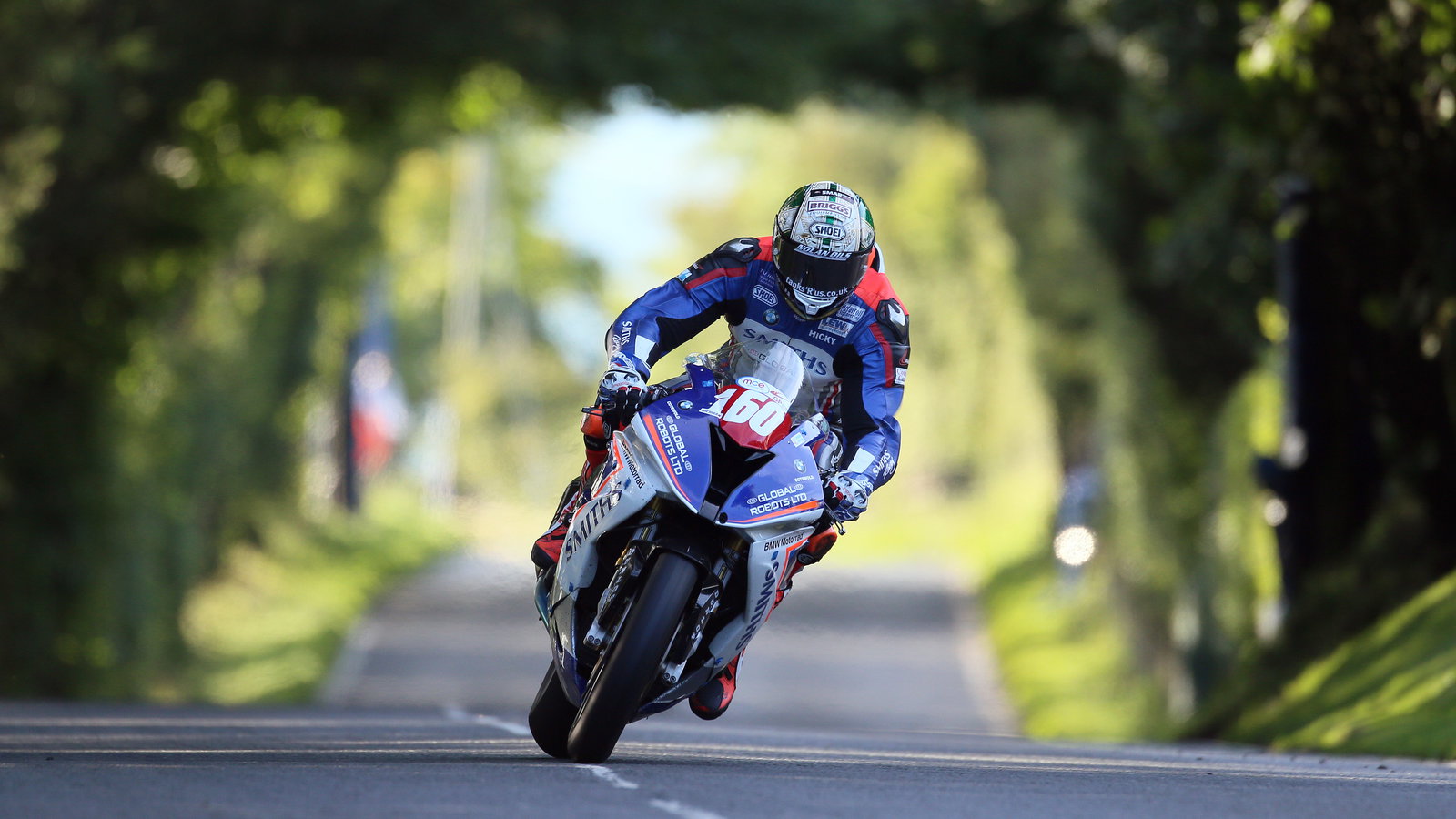 Ulster GP: Hickman smashes qualifying record at Dundrod